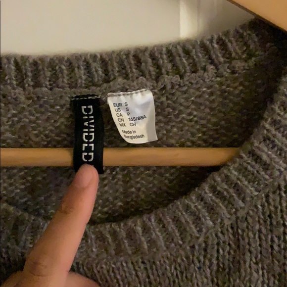 gray sweater - Picture 2 of 3